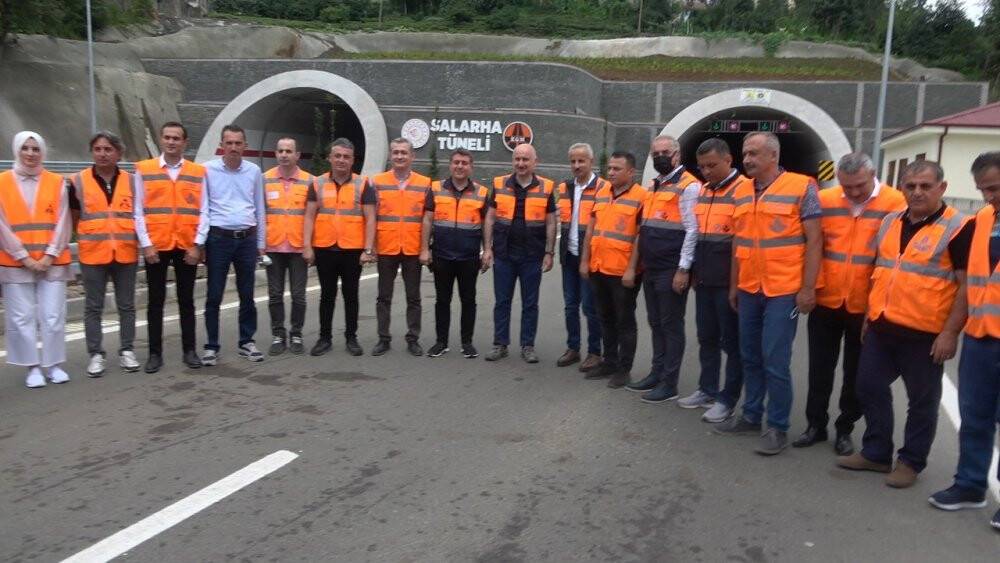Bakan Karaismailoğlu: Önümüzdeki günlerde İkizdere ve Salarha Tüneli’nin açılışının gerçekleştireceklerini duyurdu