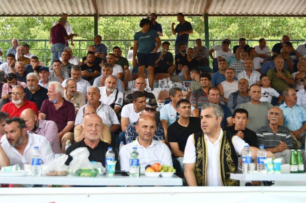 İsmail Koç bu kez başpehlivan