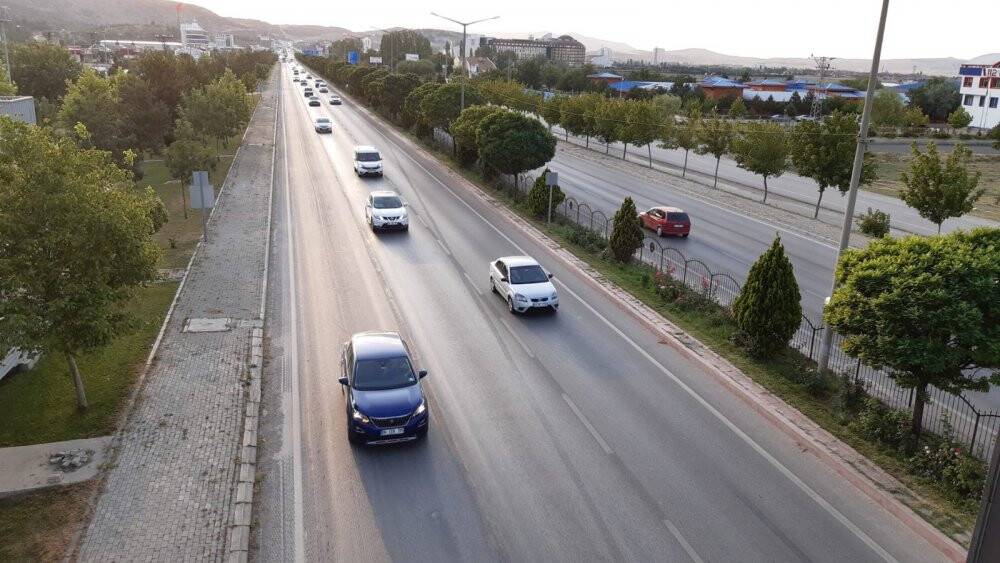 Afyonkarahisar’dan 400 bin araç geçiş yaptı