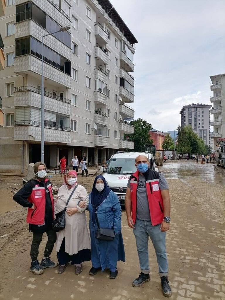 Bakan Yanık, Artvin’de yaşanan sel felaketinden etkilenen vatandaşlar için, 5 milyon TL kaynak aktarımının yapılacağını duyurdu