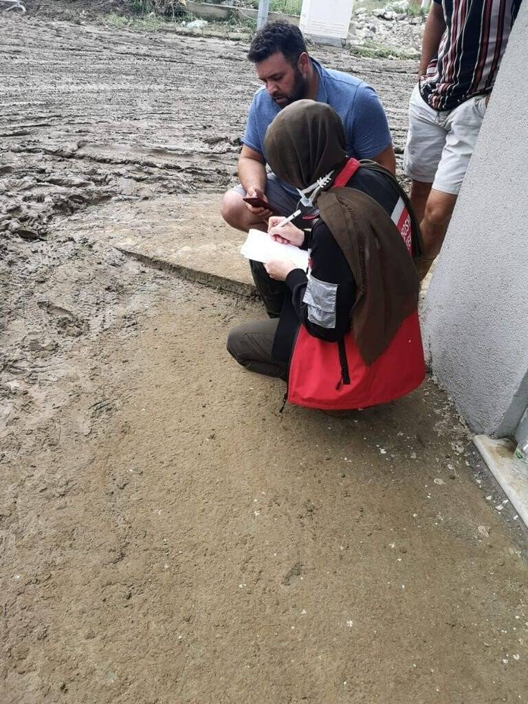 Bakan Yanık, Artvin’de yaşanan sel felaketinden etkilenen vatandaşlar için, 5 milyon TL kaynak aktarımının yapılacağını duyurdu