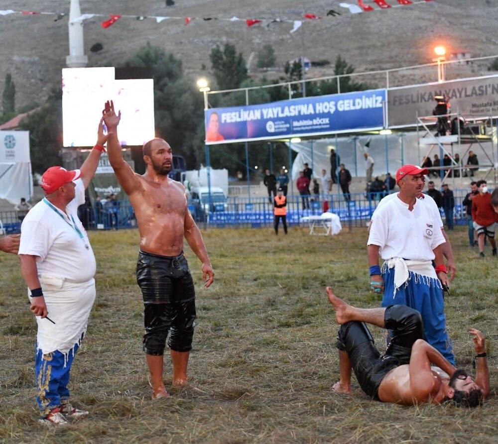 İsmail Koç, Feslikan'da ikinci oldu