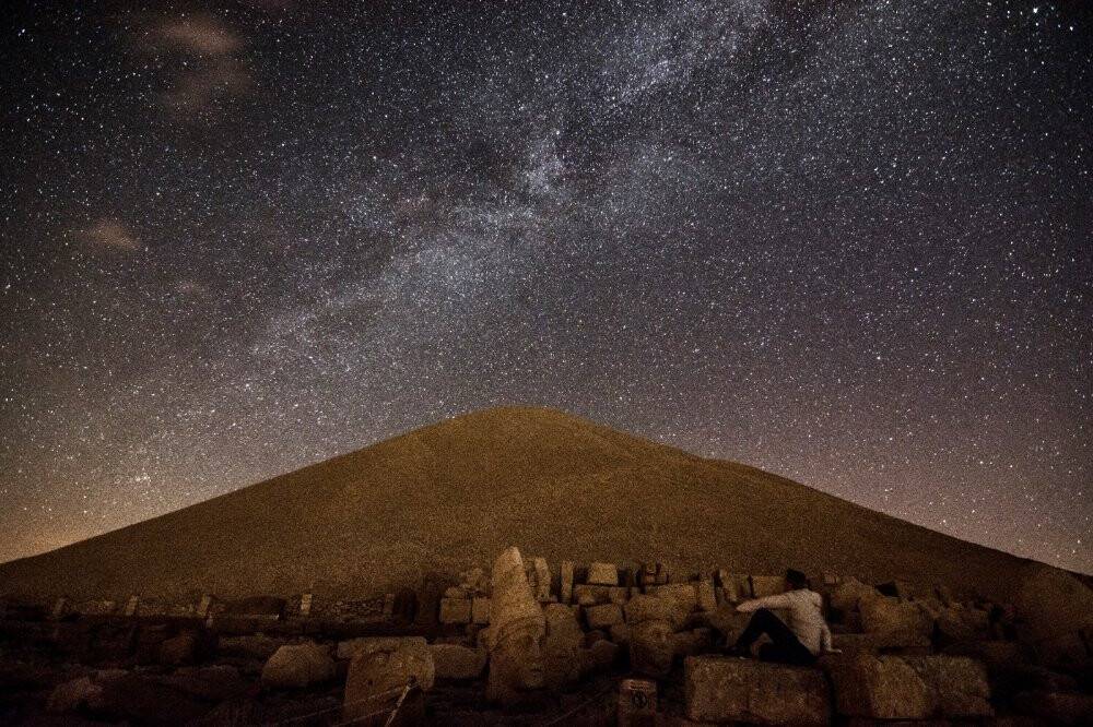 Nemrut Dağı Samanyolu ile birlikte görüntülendi