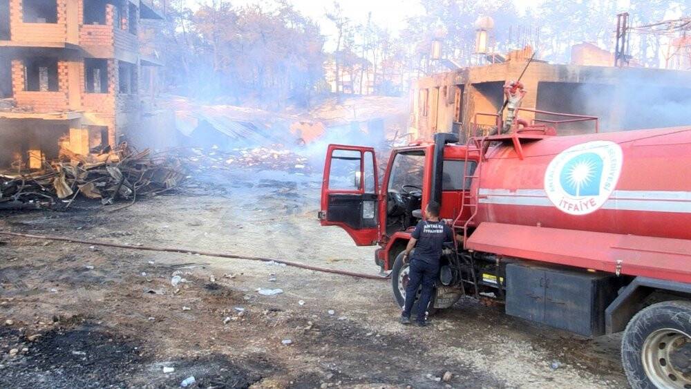 Büyükşehir yaraları sarmak için çalışıyor