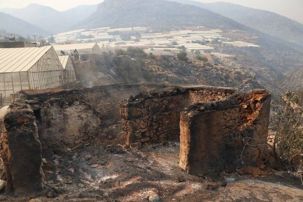 Evleri yanan vatandaşlar: Canımızı zor kurtardık