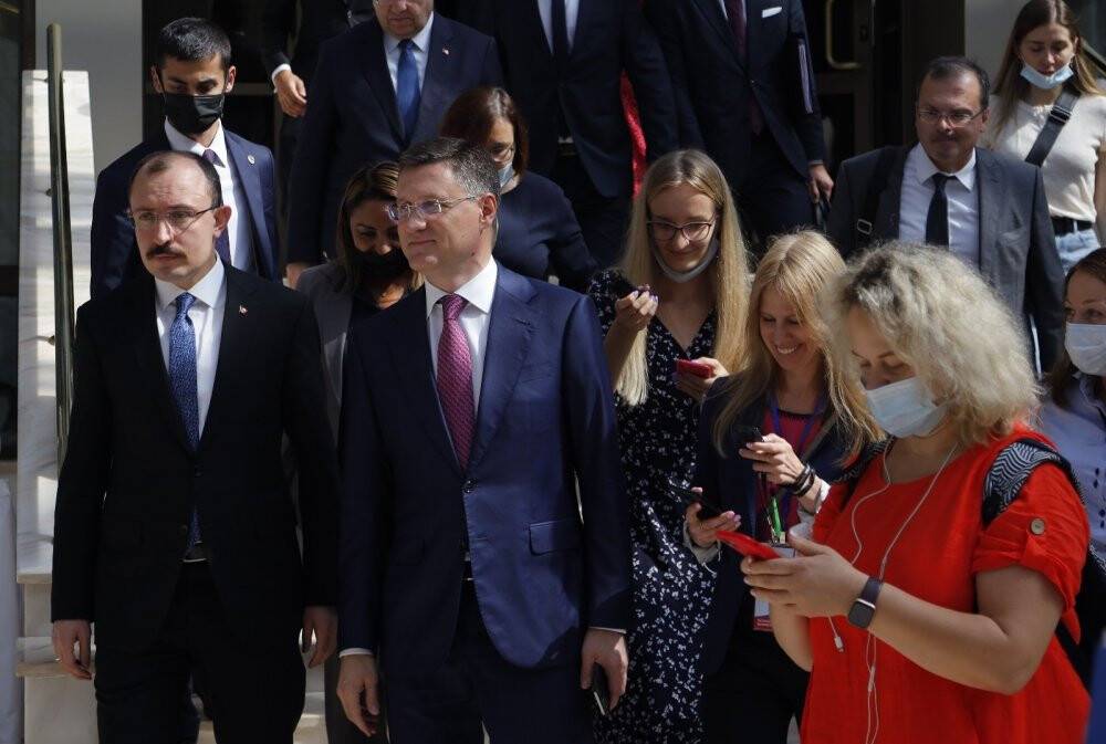 Bakan Muş, Moskova’da Türk-Rus İş Forumu’na katıldı