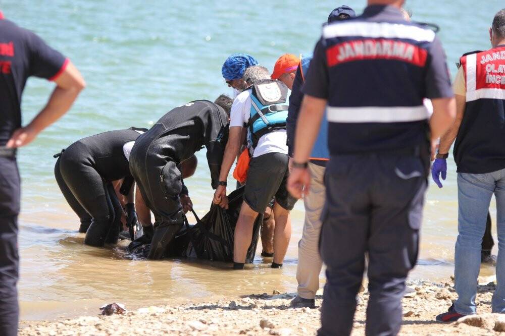 Baraj gölünde kaybolan 3 kızın cesedine ulaşıldı