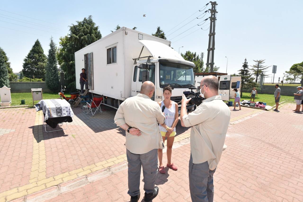 karatay-karavan-parkinda-4.jpg