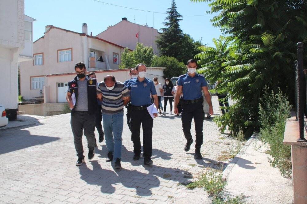 Konya'da gurbetçinin 25 bin eurosunu çantasından çaldılar