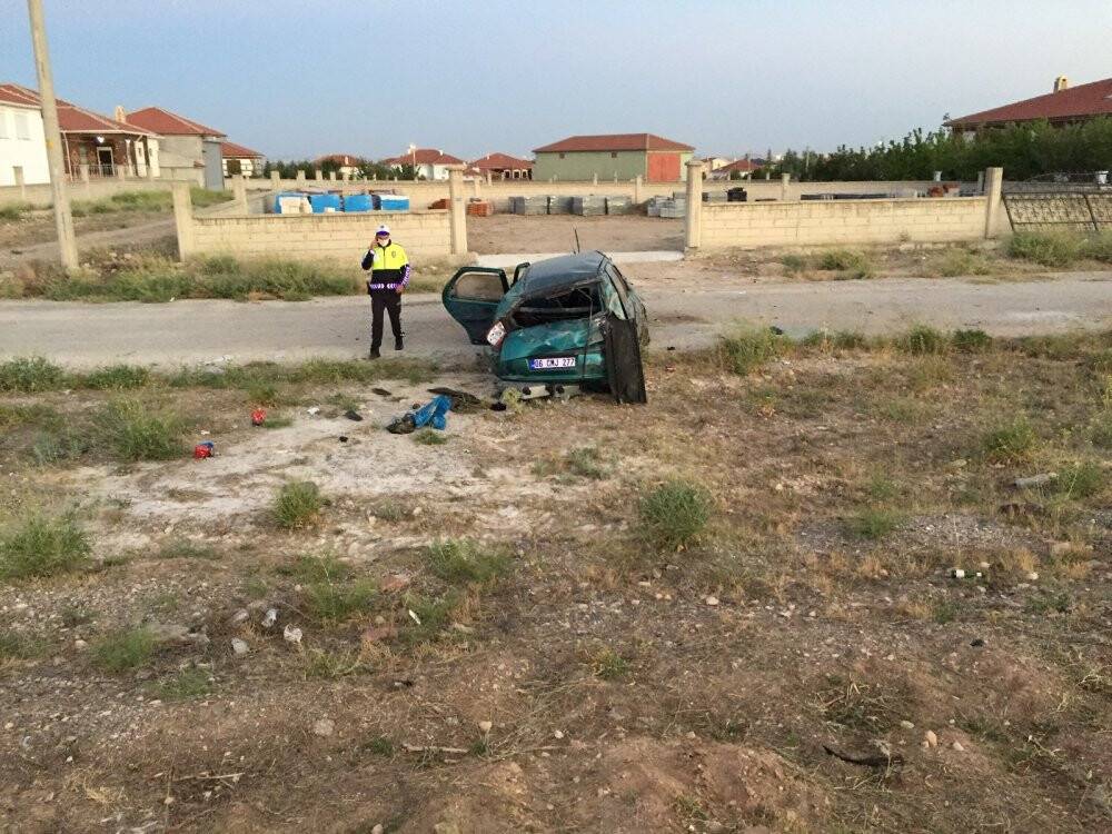 Takla atan otomobildeki çocuk öldü, 3 kişi yaralandı