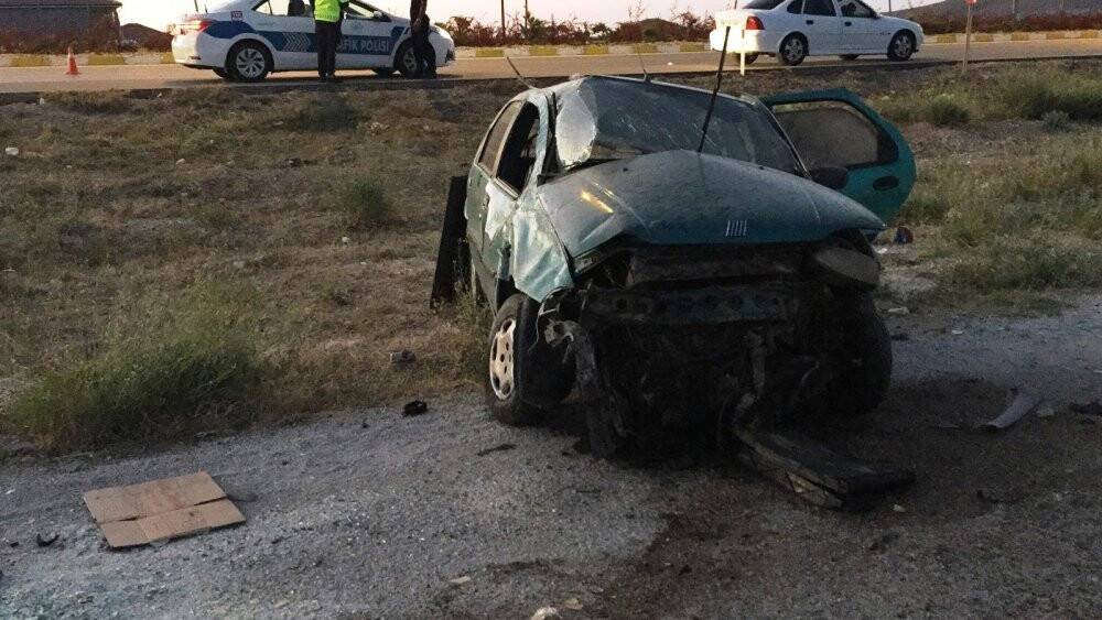 Takla atan otomobildeki çocuk öldü, 3 kişi yaralandı