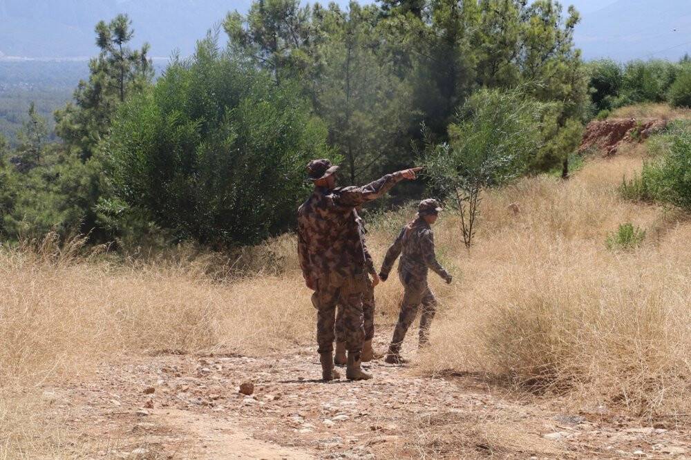 Azra’nın vücudunun kayıp parçaları Özel Harekat polisleri tarafından aranıyor