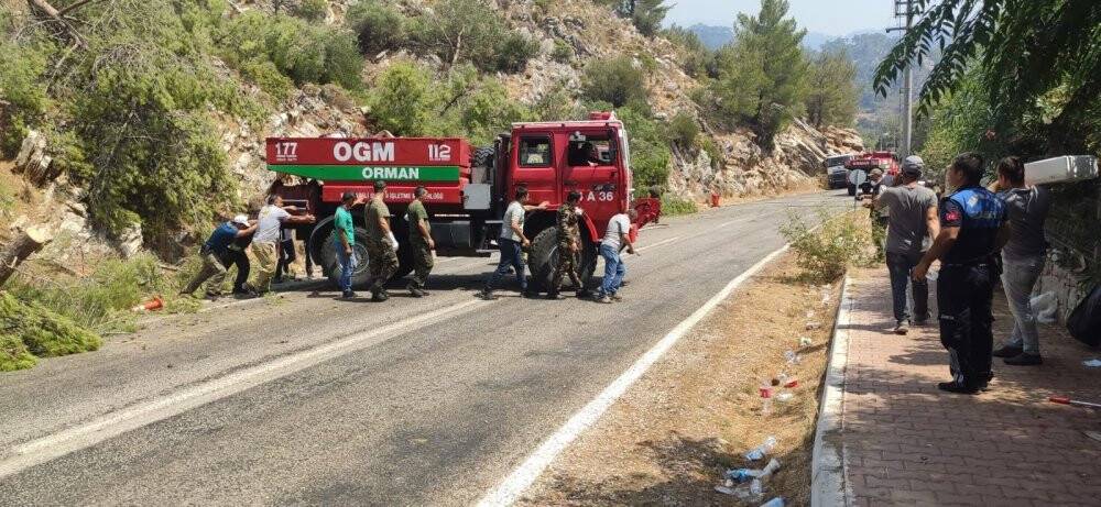 Muğla’da yangınlara müdahale sürüyor