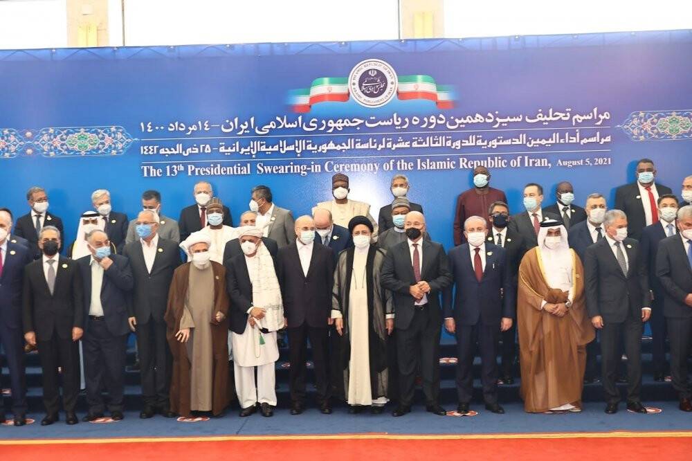 İran’ın yeni Cumhurbaşkanı İbrahim Reisi, resmen görevine başladı