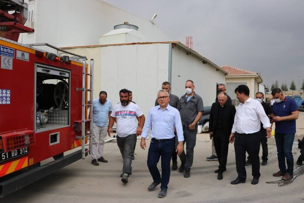 Boru fabrikasında yangın