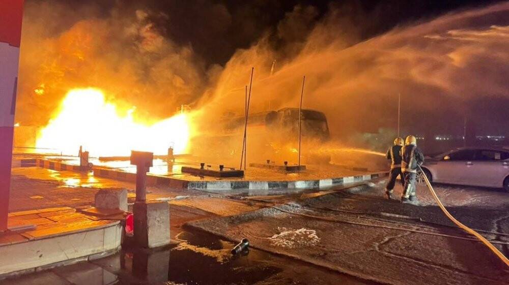 Suudi Arabistan’da benzin istasyonunda yangın