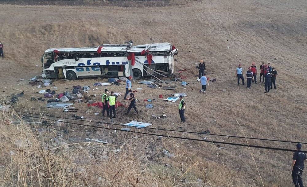 Balıkesir’de katliam gibi kaza: 14 ölü, 18 yaralı