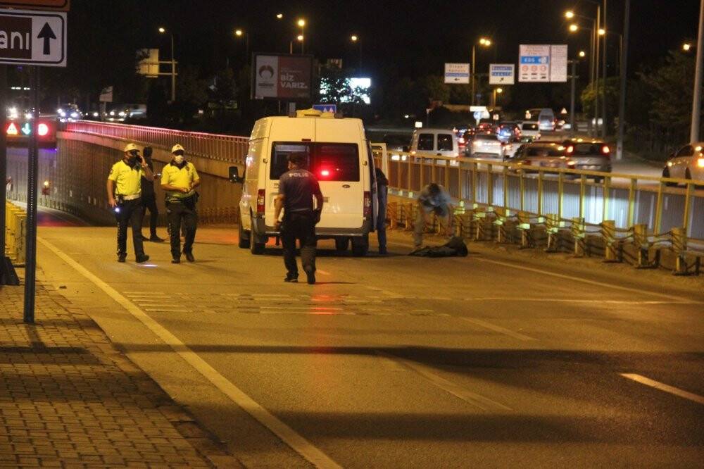 Konya’da yol kenarındaki şüpheli poşet fünye ile patlatıldı
