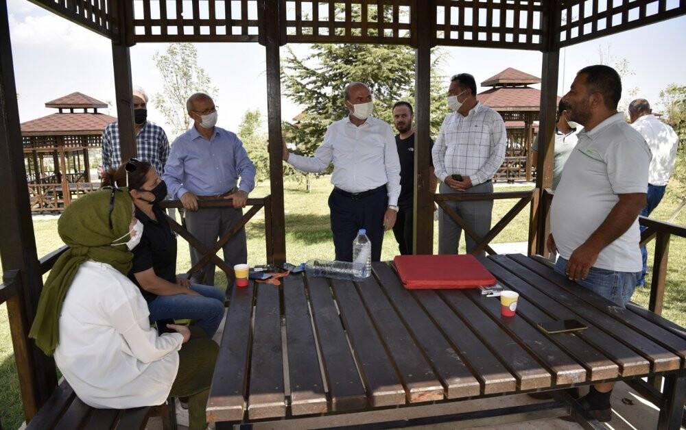 Pekyatırmacı: Vatandaş odaklı hizmetlerimiz devam edecek