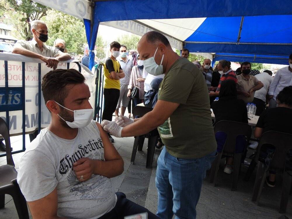 Gaziantep’te korona virüs aşısına ilgi yoğun