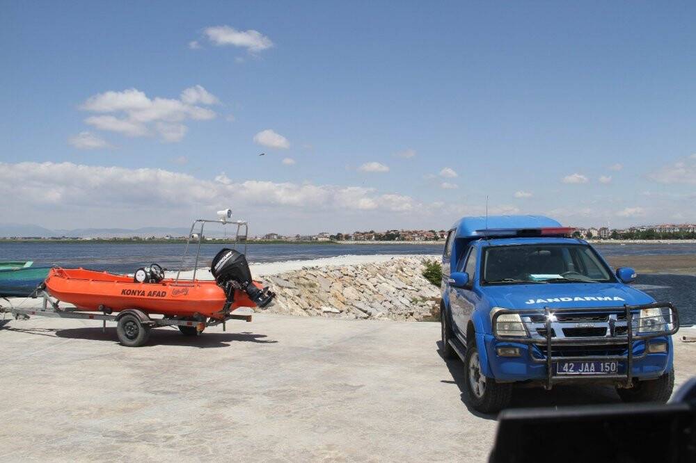 Konya'da balık avlamak için teknesiyle göle açılan şahıstan haber alınamıyor