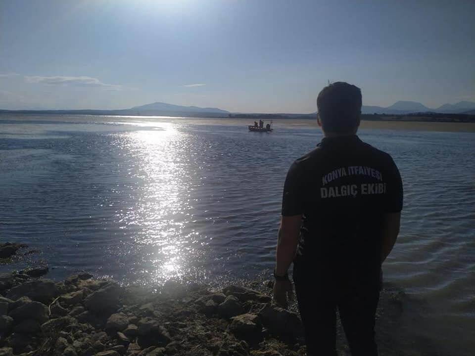 Konya'da balık avlamak için teknesiyle göle açılan şahıstan haber alınamıyor