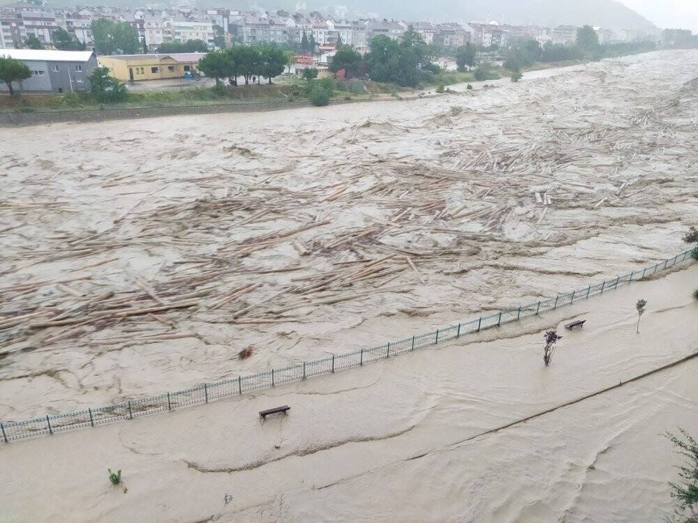 Sinop’ta sel: Ayancık Çayı taştı