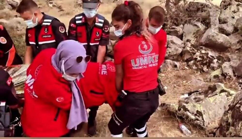 Aksaray’da Yamaç Paraşütü Türkiye Şampiyonası’nda paraşütçü düştü