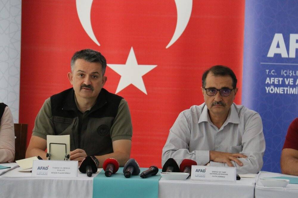 Bakan Pakdemirli: Tüm yangınlar kontrol altına alındı