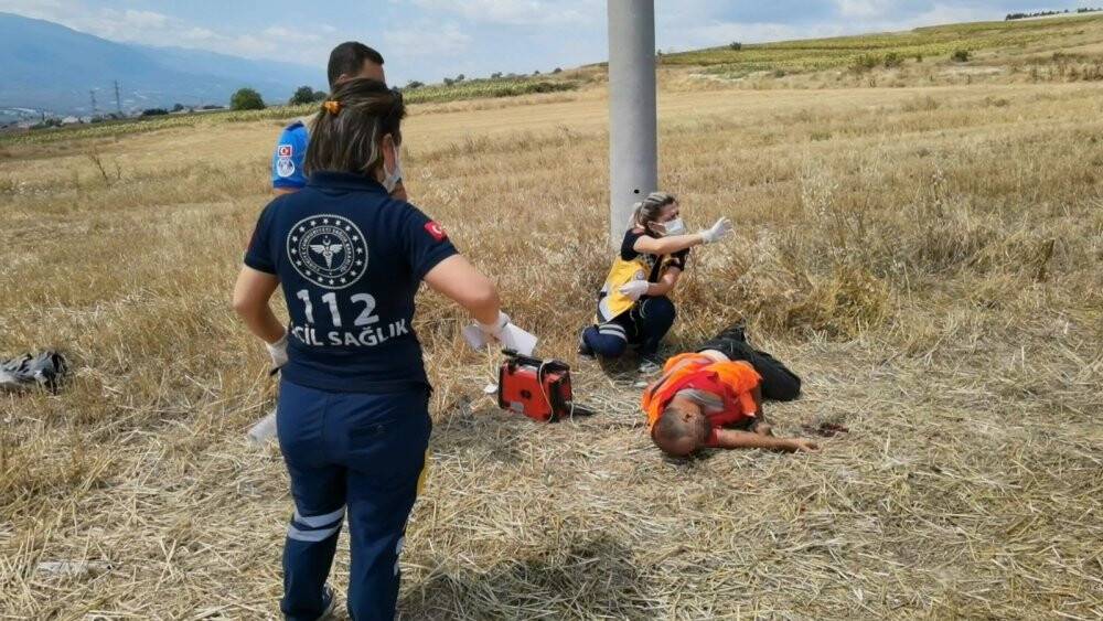 Otomobil şarampole yuvarlandı: 1 ölü, 1 yaralı