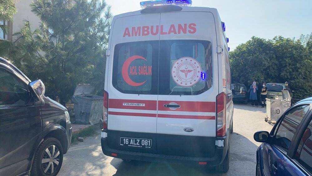 Silah sesine uyanan bina sakinlerine şok