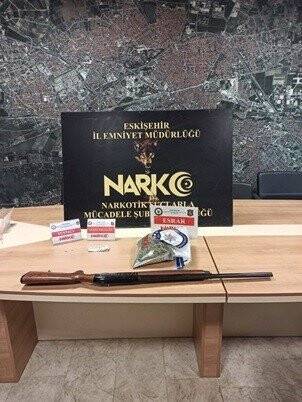 Uyuşturucu tacirleri tutuklandı