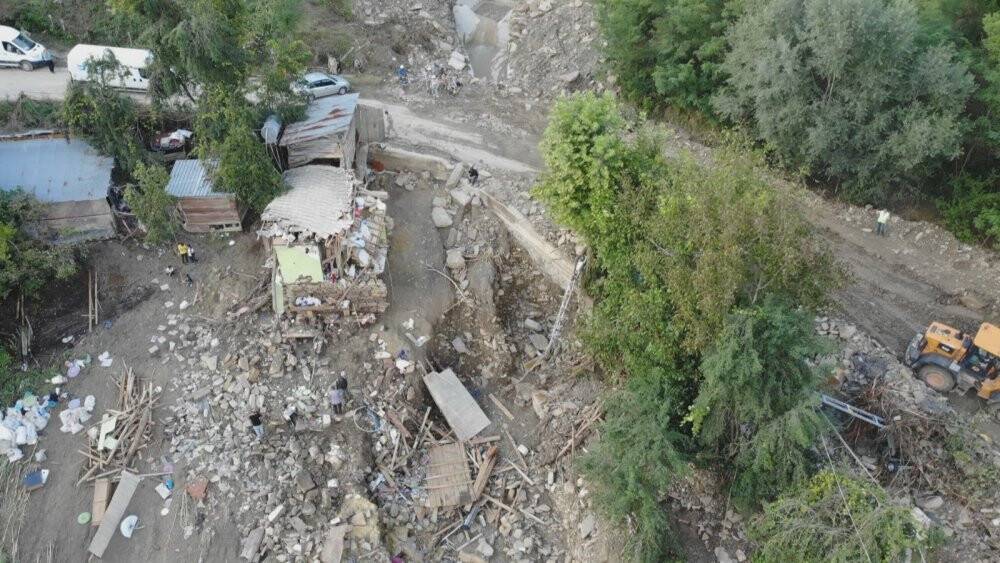 Sele kapılan 84 yaşındaki Arife Ünal’ı arama çalışmaları sürüyor