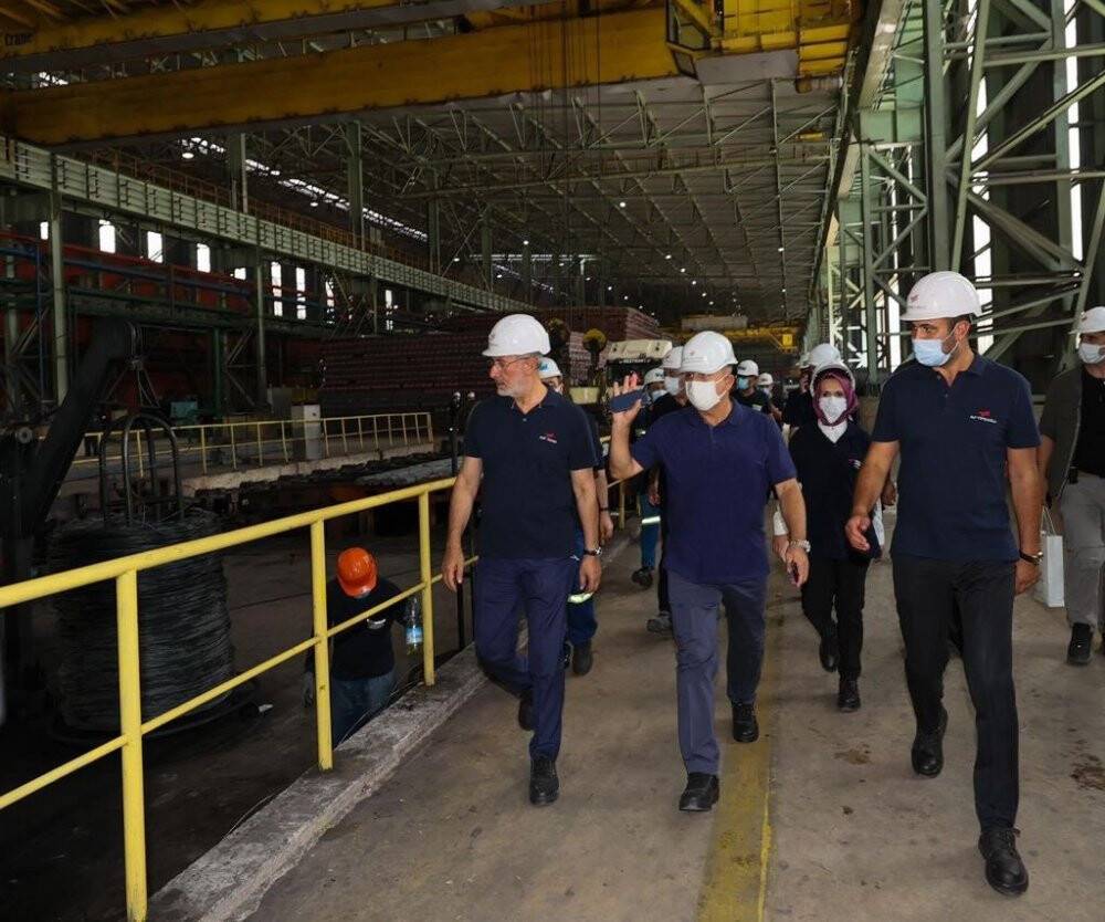 Dışişleri Bakanı Çavuşoğlu, Cezayir’de Türk yatırımcıların tesislerini ziyaret etti