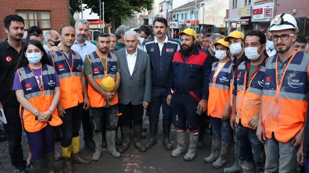 Binali Yıldırım: Bu yaralar sarılacak, yeni güzel günlere birlikte erişeceğiz