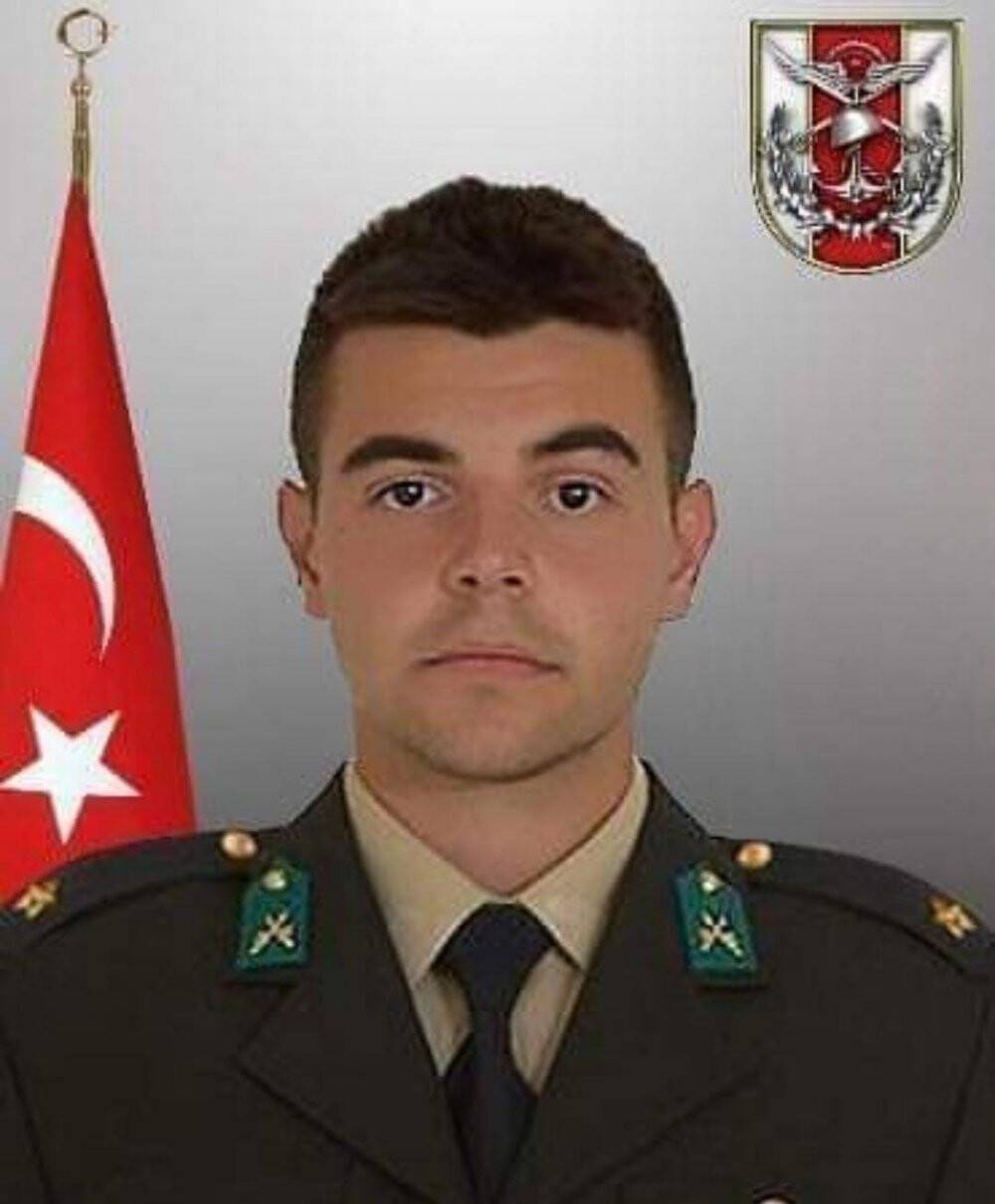 Şehit Teğmen İsmail Can Softa’nın Kağıthane’deki evinde hüzün hakim