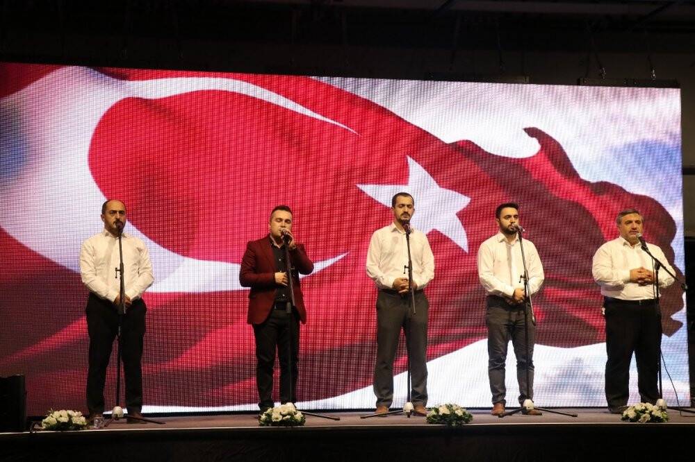 Depremin 22’nci yılında eller semaya açıldı
