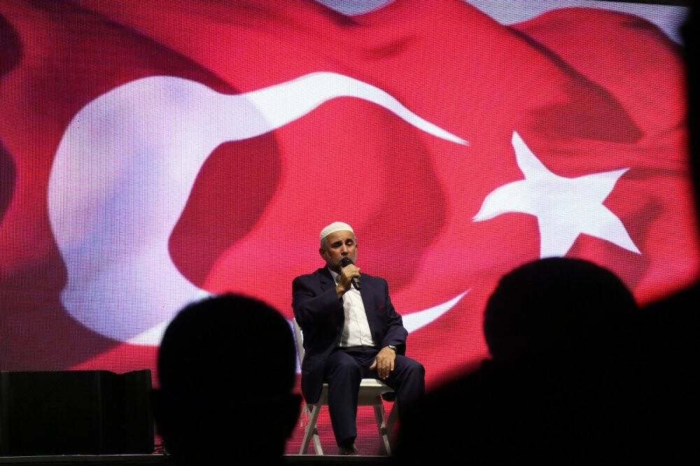 Depremin 22’nci yılında eller semaya açıldı