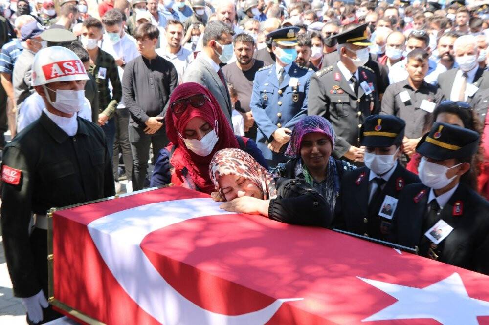 Şehit Tuncer, son yolculuğuna uğurlandı
