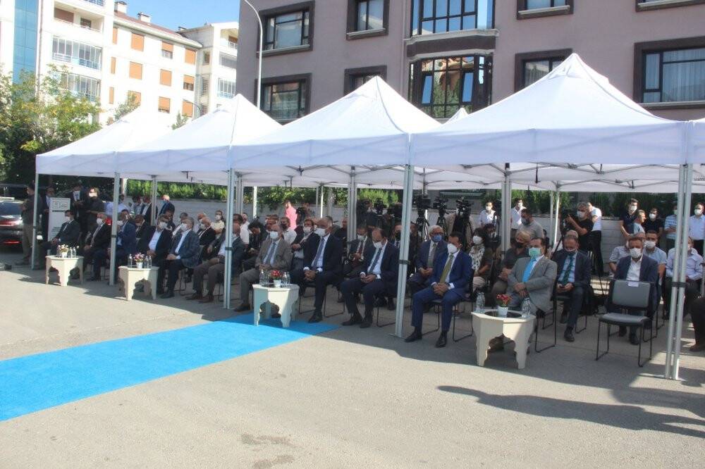 Bakan Ersoy Konya’da 5 kütüphanenin açılışını gerçekleştirdi