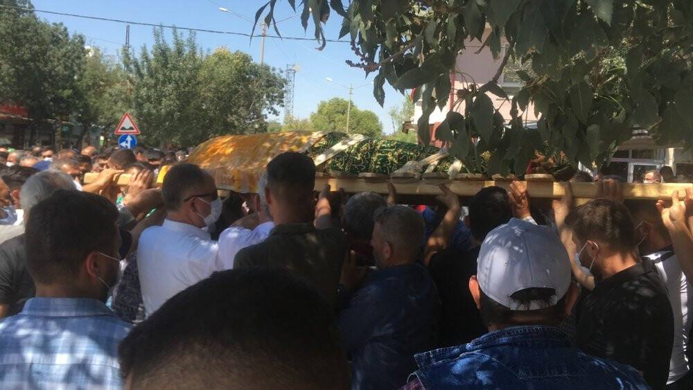 Cezaevinde ölen Büyükşen çiftçi cinayeti tutuklusu defnedildi