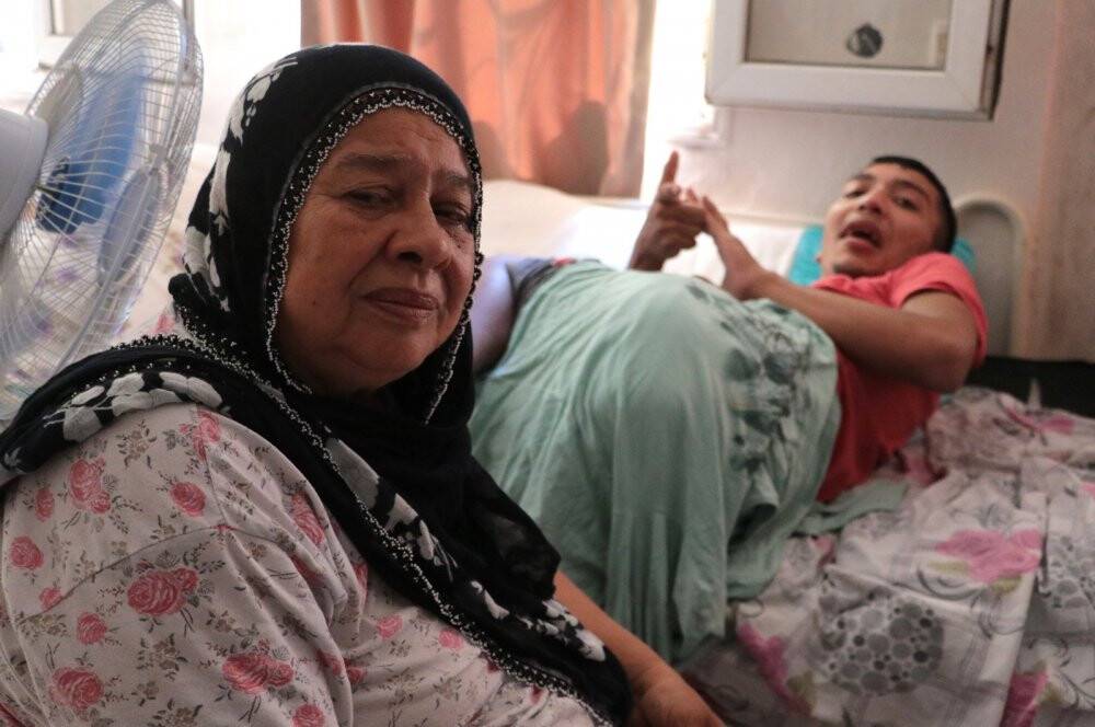 İçtiği protein tozu 19 yaşındaki genci felç etti