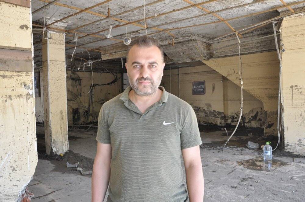 Yangın tüpüyle tavanı kırmak kurtuluşu oldu