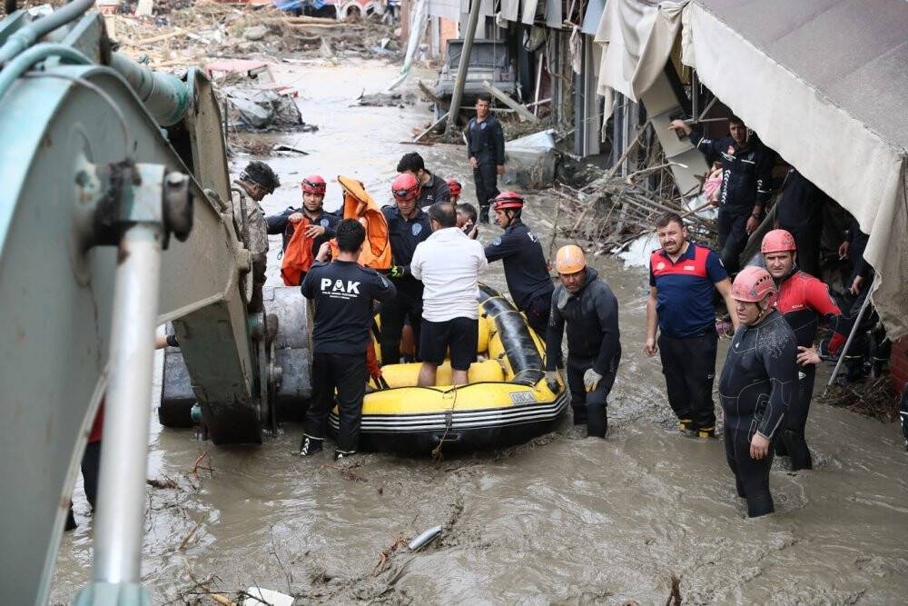 Sel felaketi bölgesinde 300’e yakın vatandaşı kurtaran kahraman tim