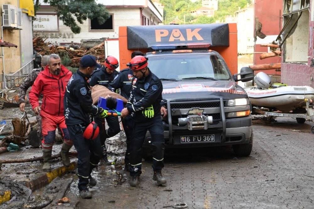 Sel felaketi bölgesinde 300’e yakın vatandaşı kurtaran kahraman tim