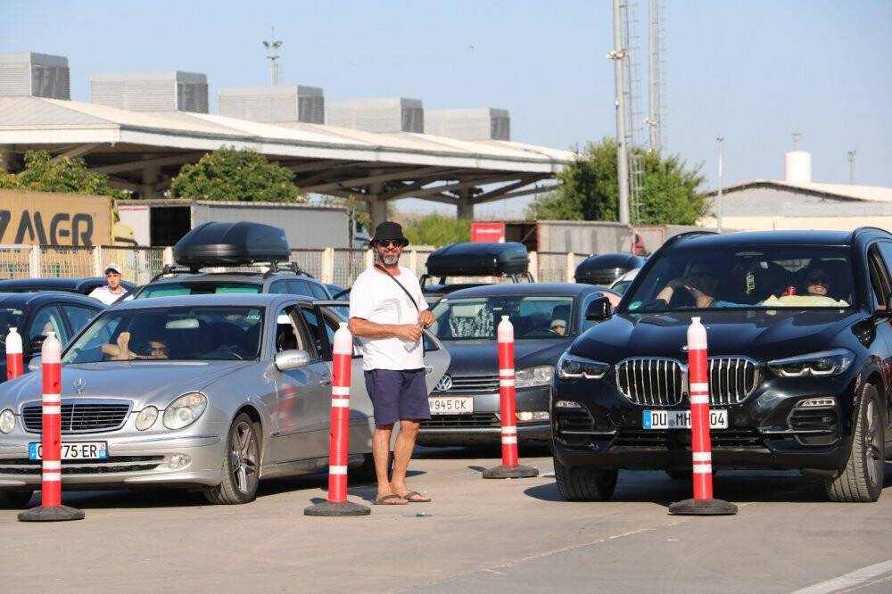 Kapıkule’den saatte 230 araç geçiyor