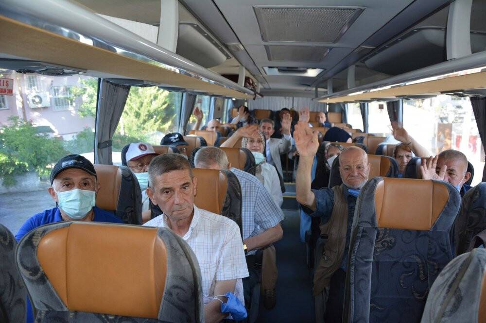 Konya gezisi ile yaşlıların yüzleri güldü