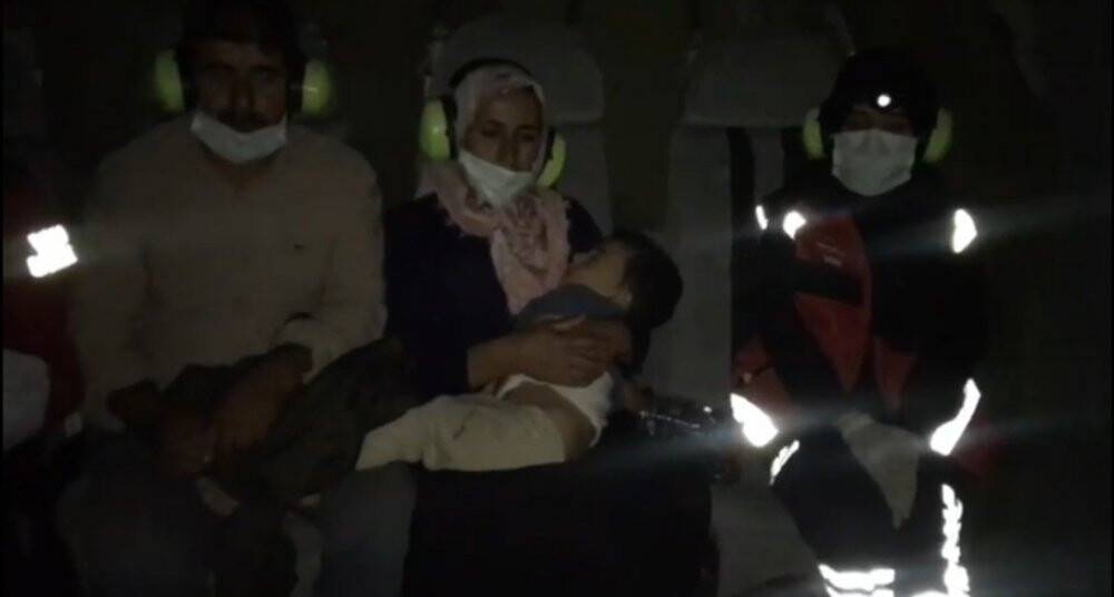 Polis helikopteri parmağı kopan bebek için havalandı