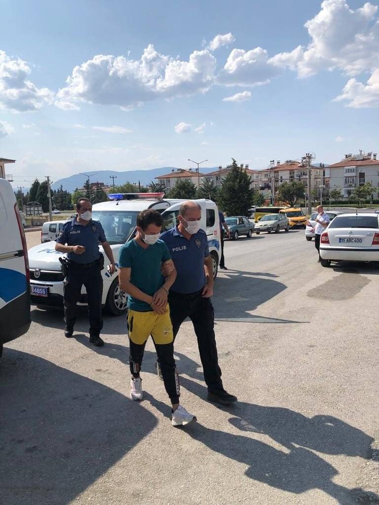 Burdur’da sağlık çalışanlarını darp eden şüpheliden pişkin tepki: Suçlu olan mı var yoksa