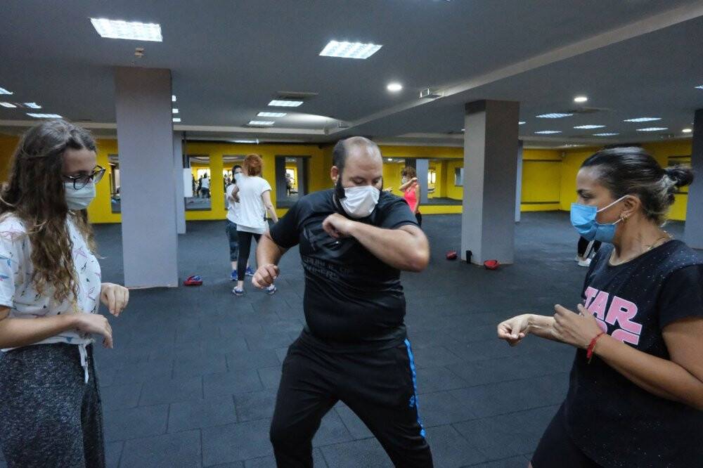Kadınlar şiddete karşı Krav Maga öğreniyor